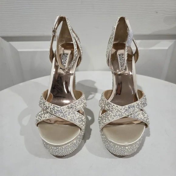 New Badgley Mishcka Plafortm Embellished Sandals - Picture 2 of 8